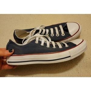 Womens converse navy blue Size 7